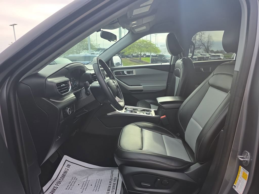 Certified 2023 Ford Explorer XLT w/ Equipment Group 202A image 17