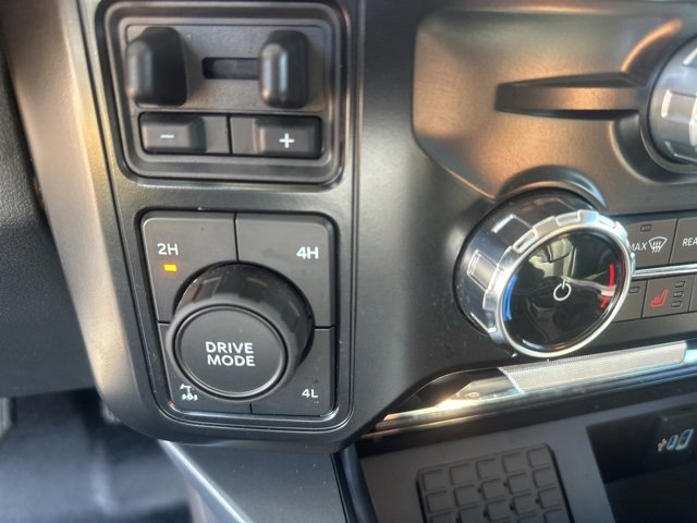 Certified 2025 Ford F250 Lariat w/ Black Appearance Package image 22