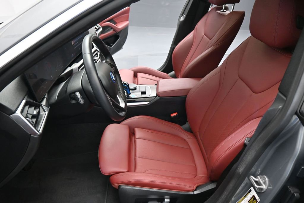 Used 2023 BMW i4 eDrive40 RWD image 9