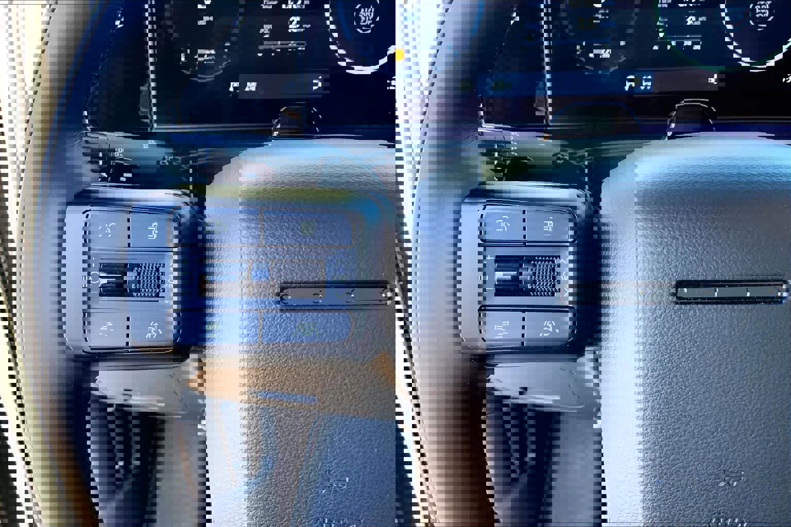 Used 2024 Hyundai Santa Fe Calligraphy image 23