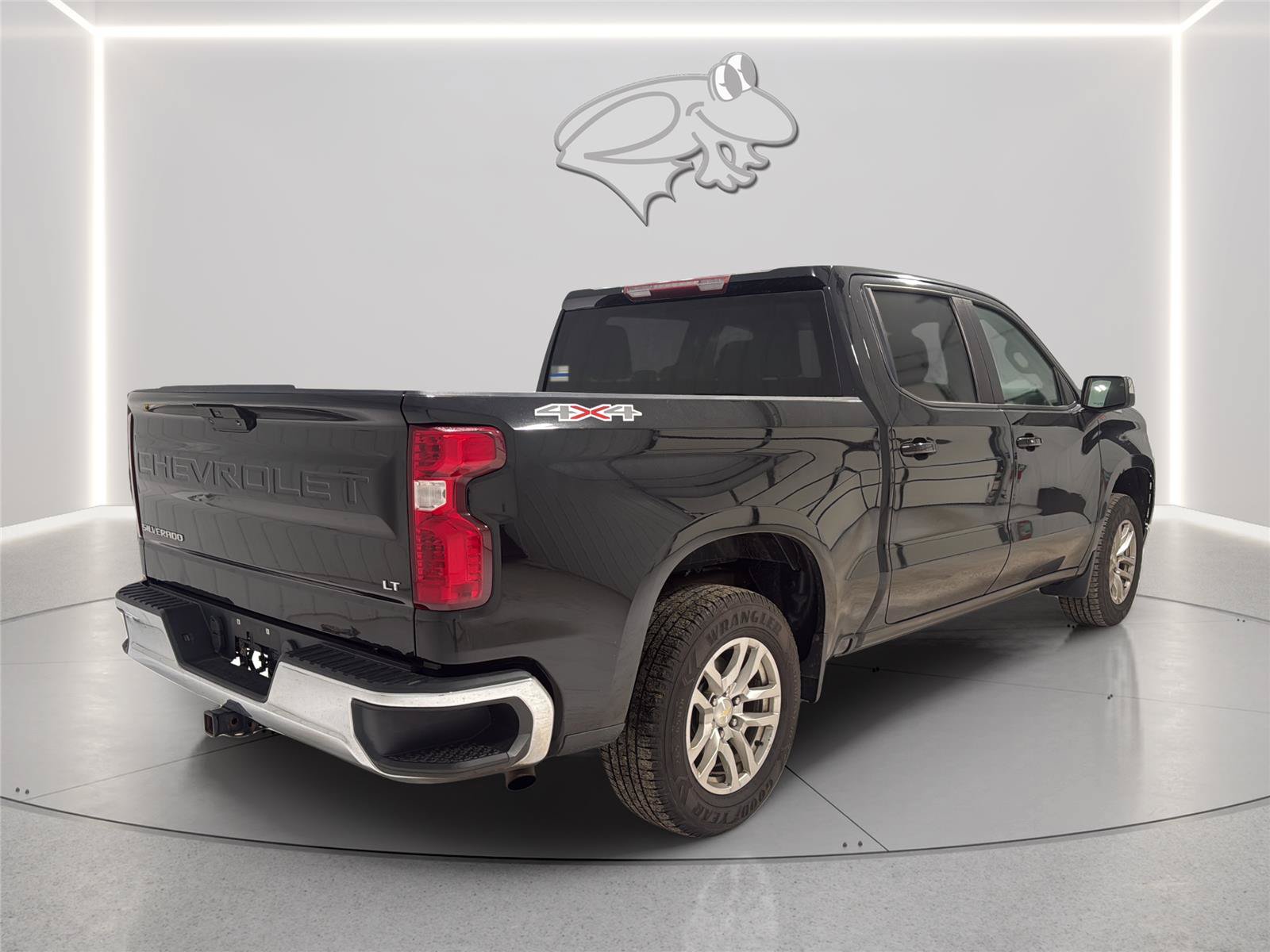 Used 2021 Chevrolet Silverado 1500 LT AWD/4WD image 6