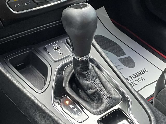 Used 2019 Jeep Cherokee Latitude Plus FWD image 29