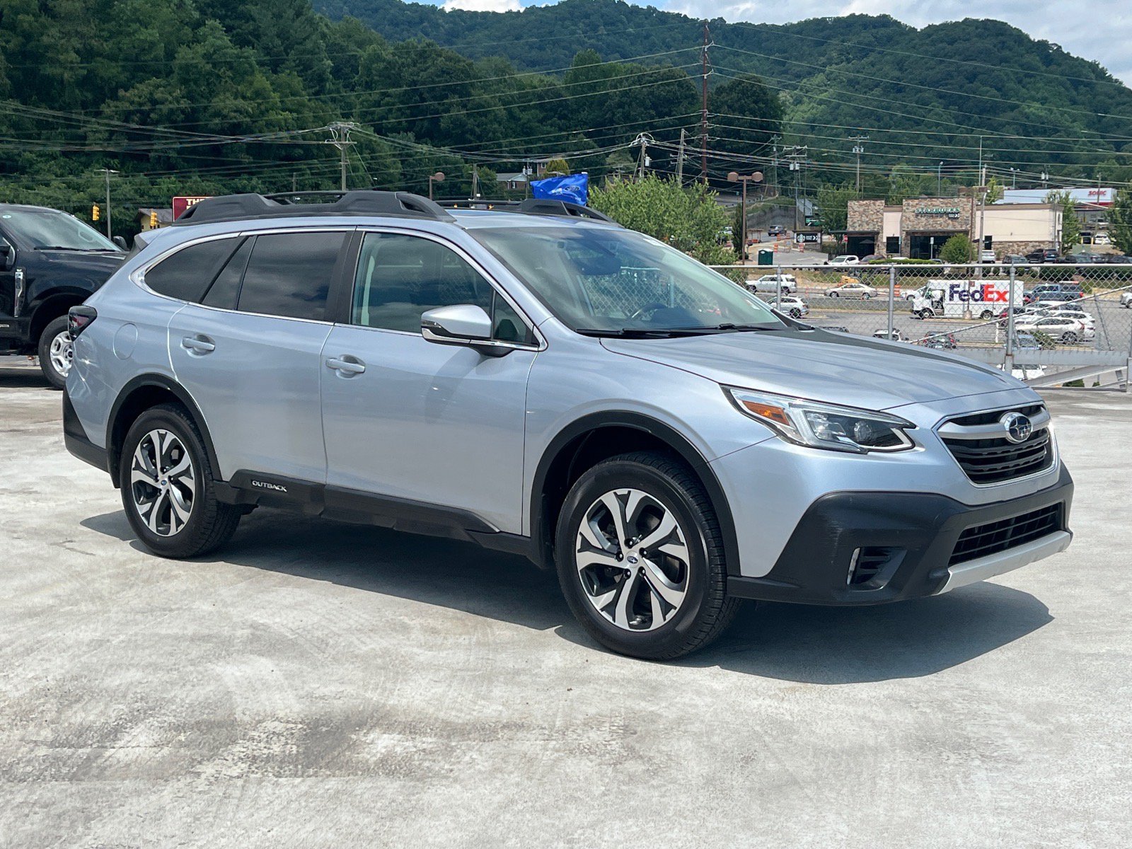 Used 2021 Subaru Outback Limited w/ Popular Package #2 AWD/4WD image 1