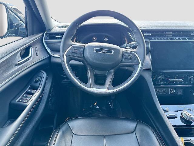 Used 2023 Jeep Grand Cherokee Limited AWD/4WD image 19