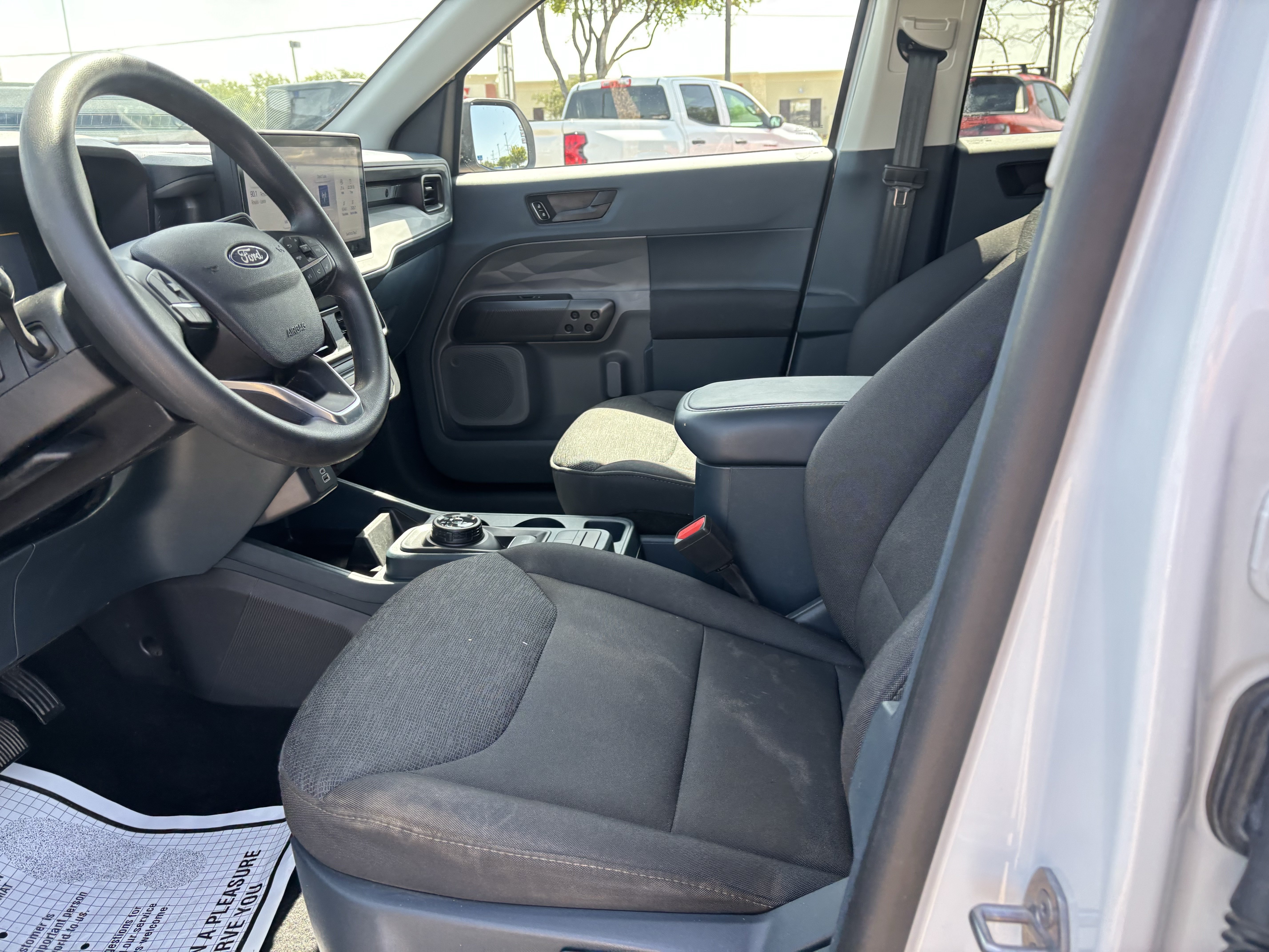 Certified 2025 Ford Maverick XL FWD image 10