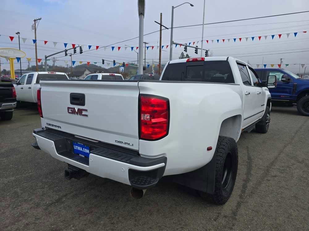 Used 2019 GMC Sierra 3500 Denali w/ Duramax Plus Package image 6