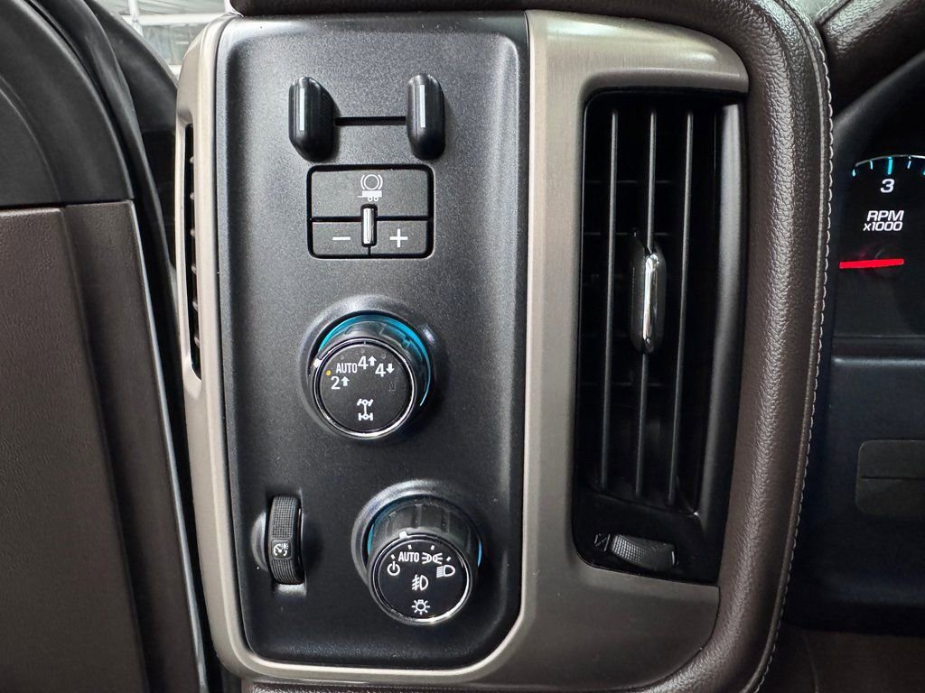Used 2017 GMC Sierra 1500 Denali w/ Denali Ultimate Package AWD/4WD image 18