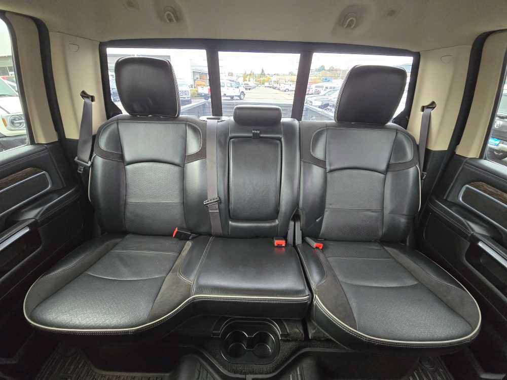 Used 2019 RAM 3500 Laramie w/ Chrome Appearance Group AWD/4WD image 18