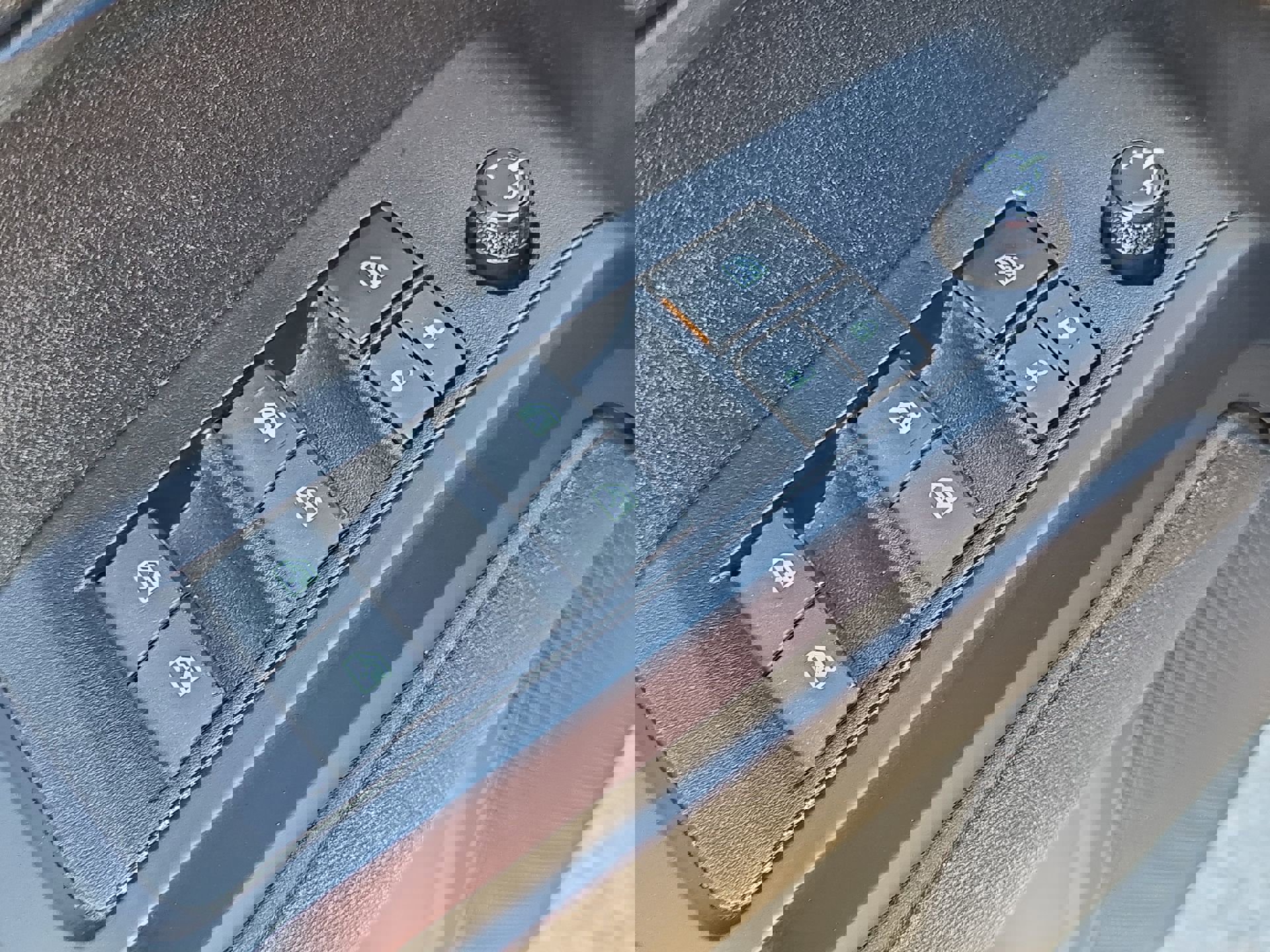 Used 2021 Toyota Tacoma SR w/ SR Convenience Package image 13