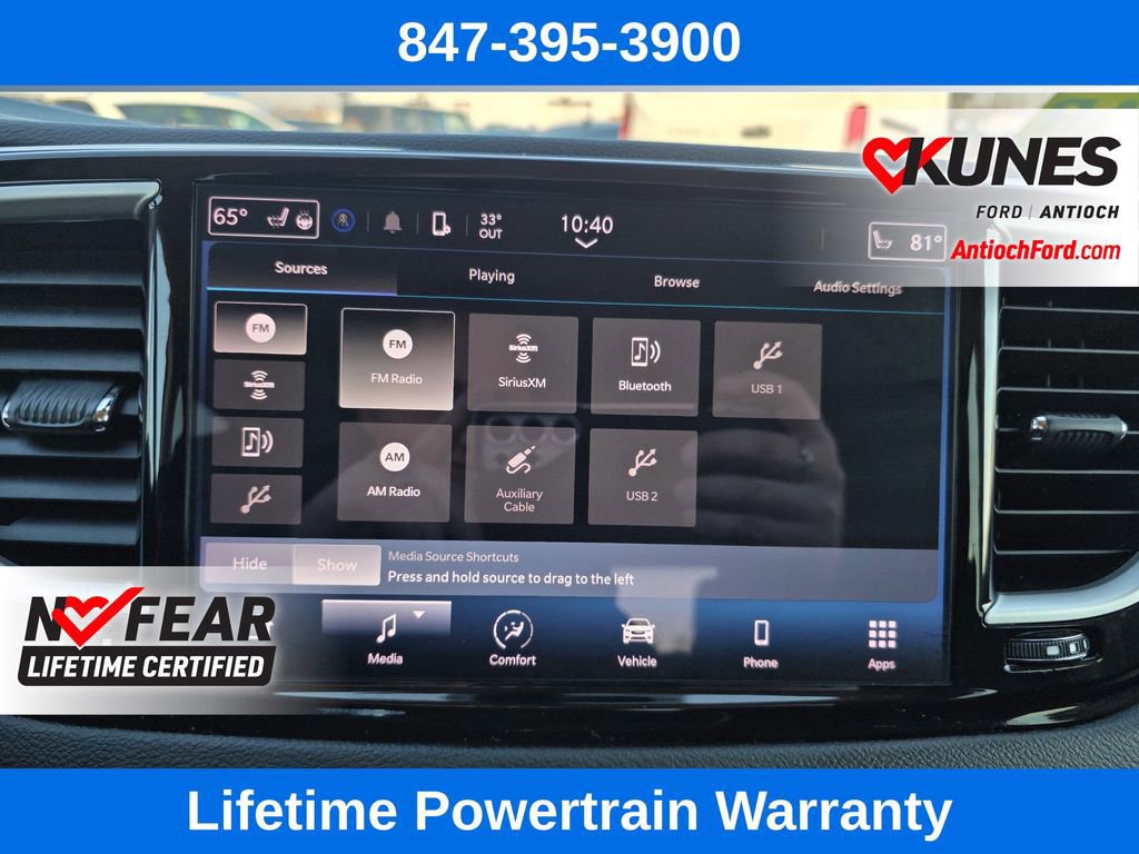 Used 2024 Chrysler Pacifica Touring-L image 50