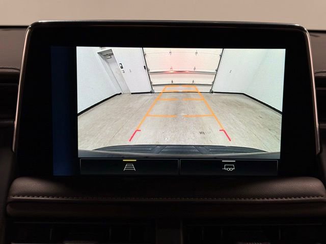 Used 2024 Chevrolet Suburban LT image 29