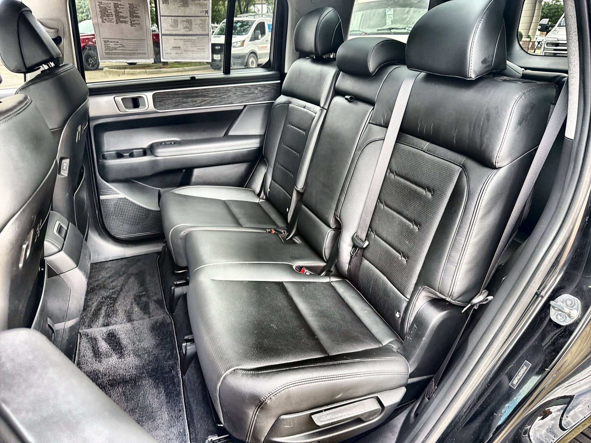 Used 2025 Hyundai Santa Fe Limited FWD image 23
