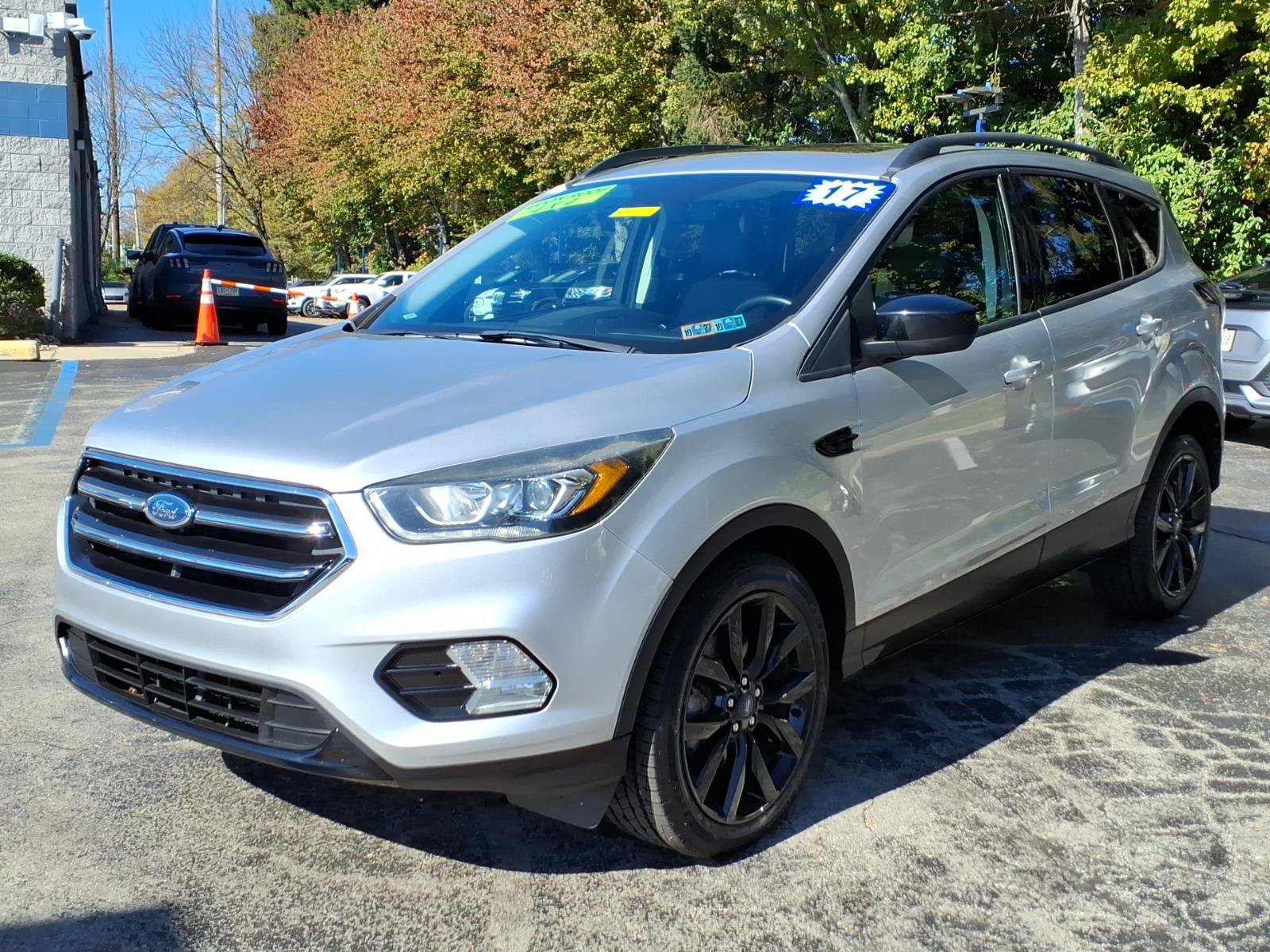 Certified 2017 Ford Escape SE w/ Equipment Group 201A AWD/4WD image 5