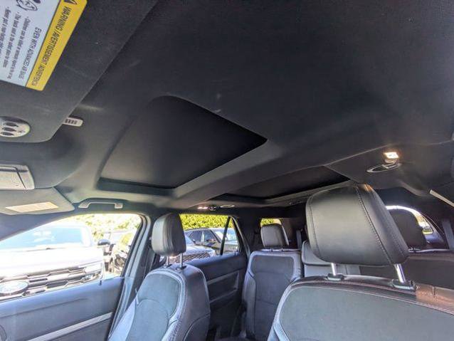 Certified 2018 Ford Explorer XLT w/ Equipment Group 202A AWD/4WD image 28