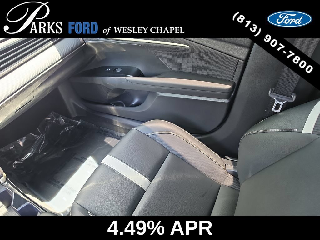 Used 2025 Toyota Camry SE FWD image 14