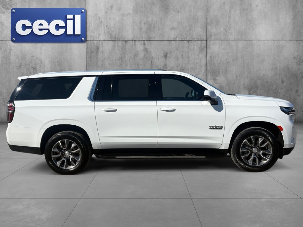 Used 2024 Chevrolet Suburban LT w/ LT Signature Plus Package RWD image 4