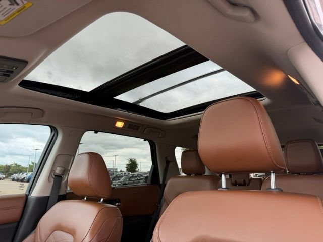 Used 2023 Nissan Pathfinder Platinum AWD/4WD image 11