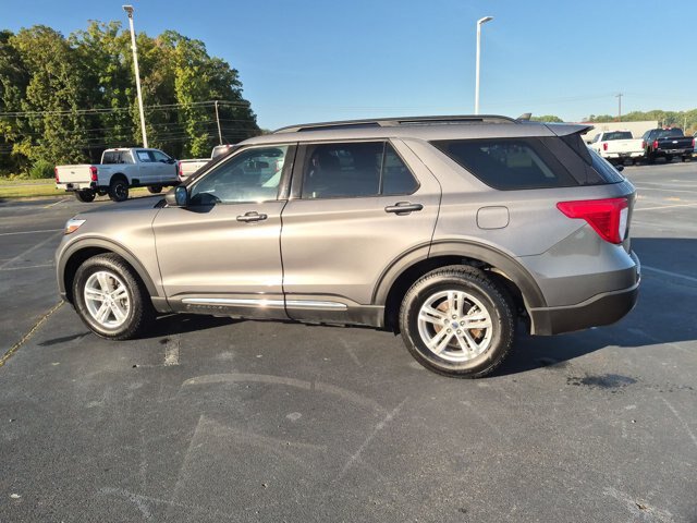 Certified 2023 Ford Explorer XLT w/ Equipment Group 202A AWD/4WD image 7