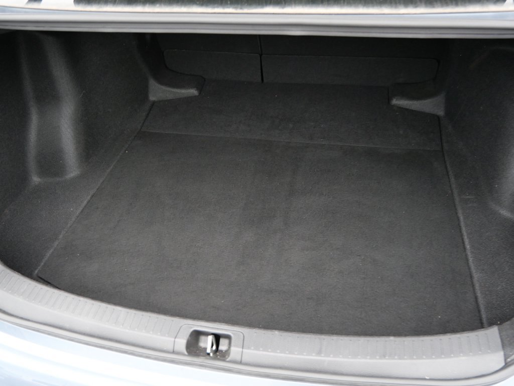 Used 2025 Toyota Corolla LE FWD image 11
