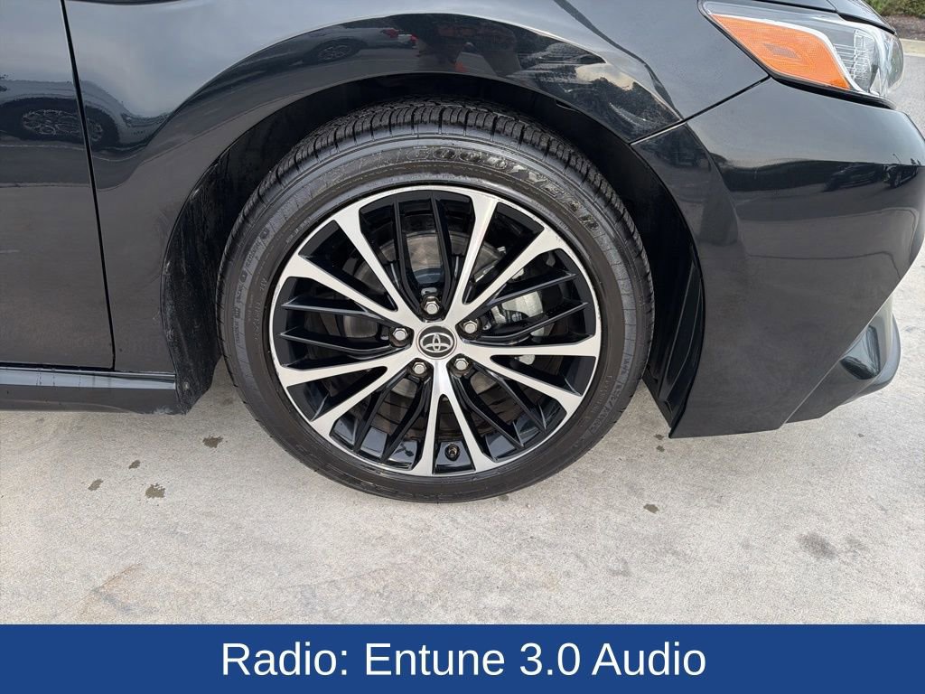 Used 2018 Toyota Camry SE image 11