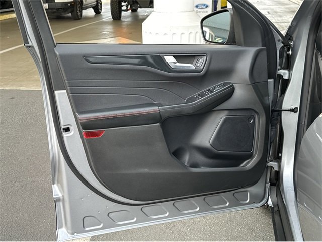 Certified 2024 Ford Escape ST-Line w/ Cold Weather Package image 39