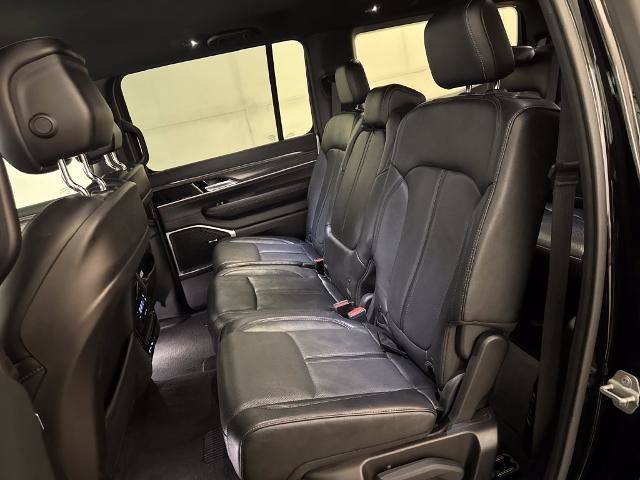 Used 2024 Jeep Wagoneer Series II w/ Flexible Seating Group RWD image 32