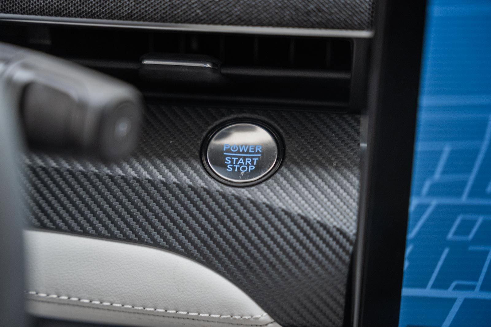 Certified 2025 Ford Mustang Mach-E Premium image 30