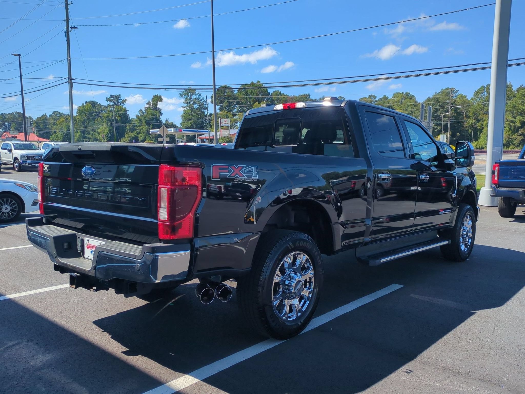 Certified 2022 Ford F350 Lariat w/ Lariat Ultimate Package AWD/4WD image 5