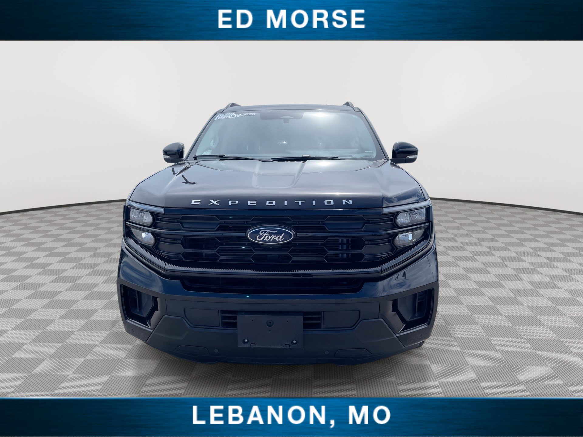 Certified 2025 Ford Expedition Active AWD/4WD image 3