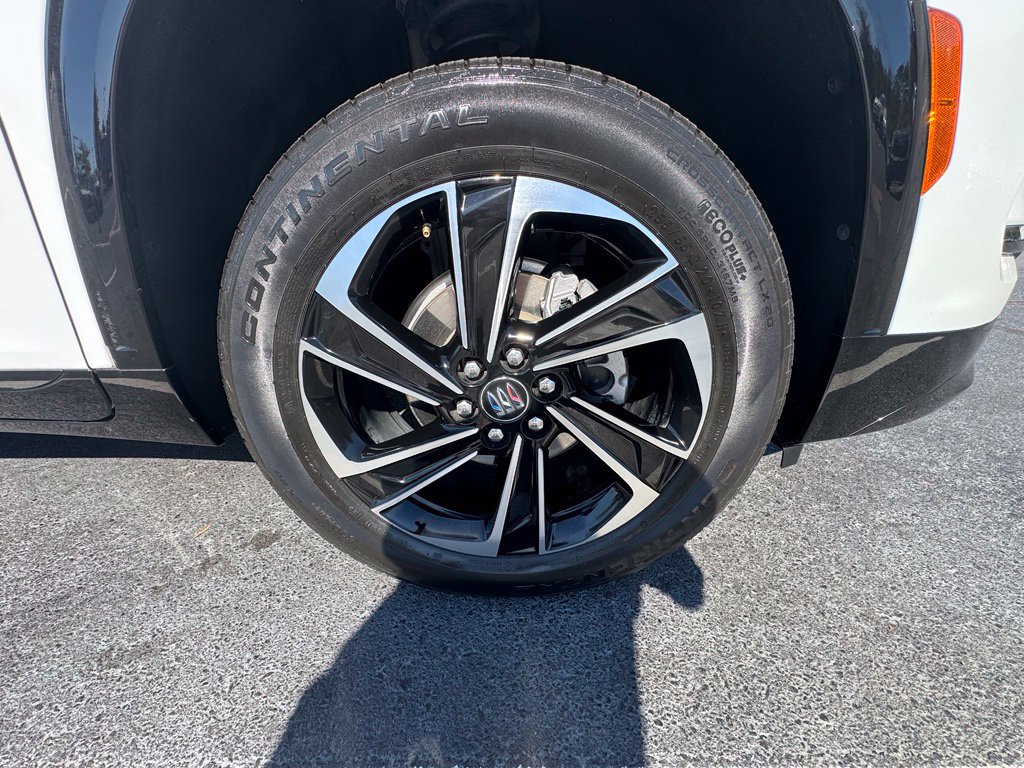 Used 2025 Buick Enclave Sport Touring w/ Power Package FWD image 30