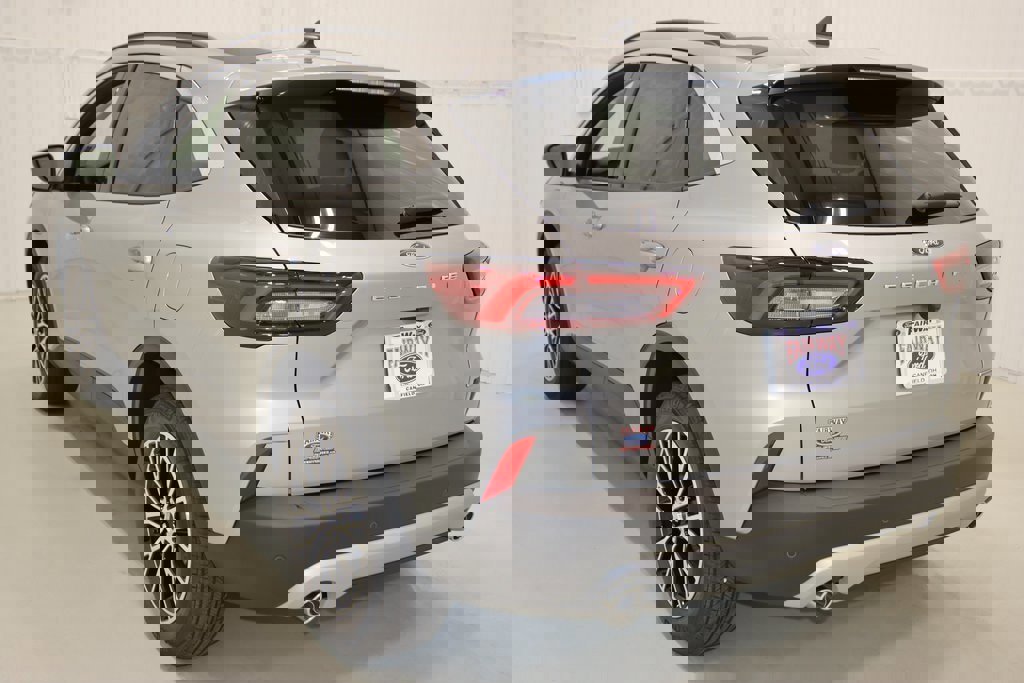 Certified 2024 Ford Escape SE image 7