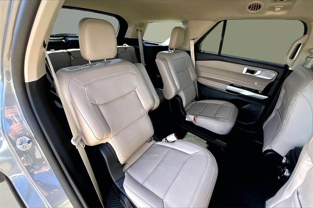 Certified 2023 Ford Explorer Limited w/ Equipment Group 301A image 27