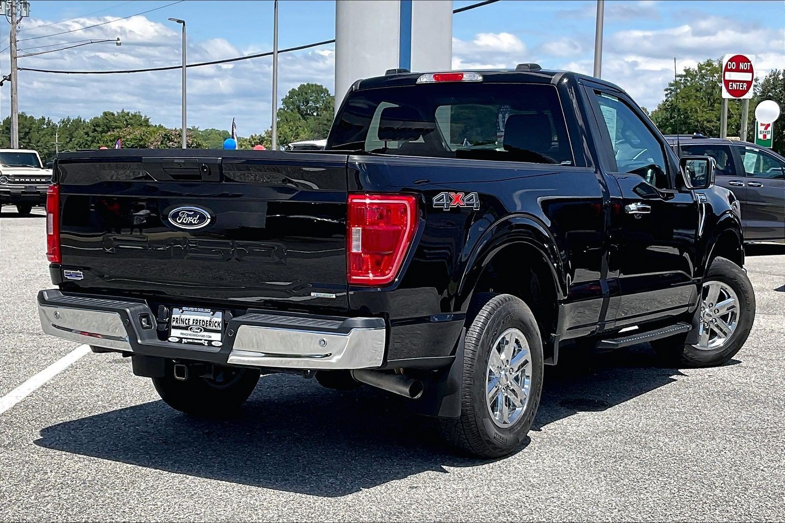 Certified 2022 Ford F150 XLT w/ Equipment Group 301A Mid AWD/4WD image 12