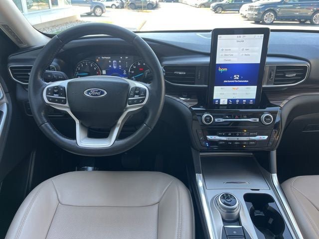 Certified 2023 Ford Explorer Limited w/ Limited Technology Package AWD/4WD image 17