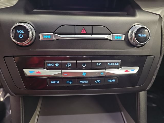 Certified 2020 Ford Explorer XLT w/ Equipment Group 202A AWD/4WD image 25
