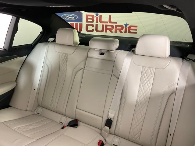 Used 2022 BMW 540i w/ Executive Package image 16