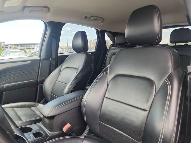Certified 2024 Ford Escape Platinum AWD/4WD image 21