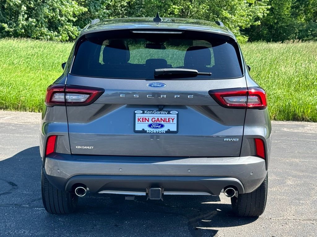 Certified 2023 Ford Escape ST-Line Select w/ Tech Pack #2 AWD/4WD image 10