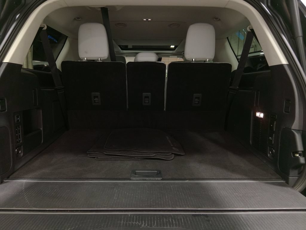 Certified 2025 Ford Expedition Max Platinum w/ Driver's Package AWD/4WD image 5