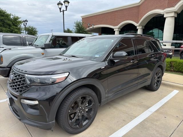 Certified 2023 Ford Explorer ST-Line w/ Class IV Trailer Tow Package RWD image 2