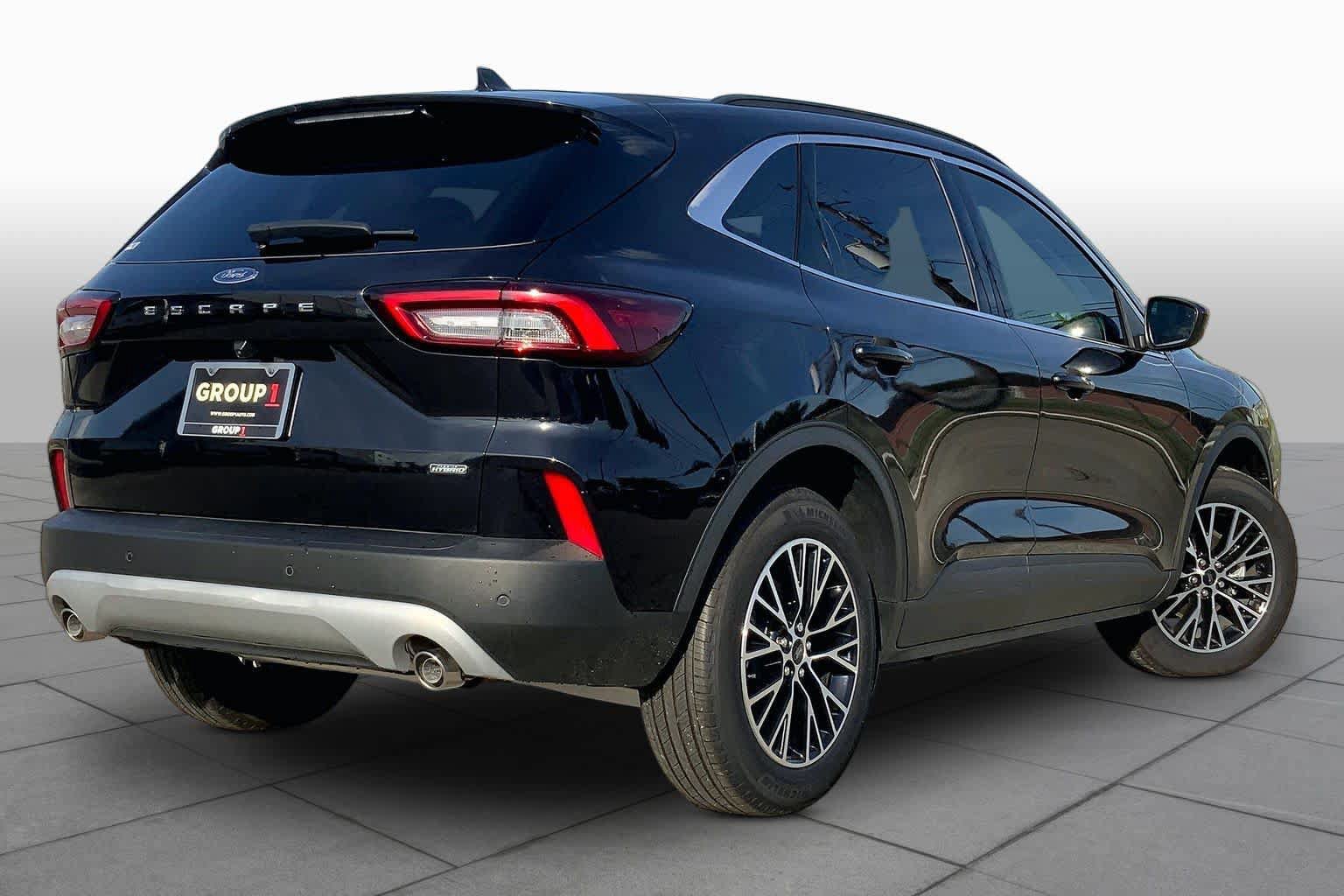 Certified 2025 Ford Escape SE FWD image 26