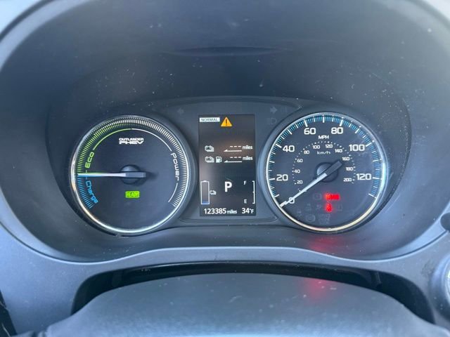 Used 2018 Mitsubishi Outlander 4WD Plug-In Hybrid image 21