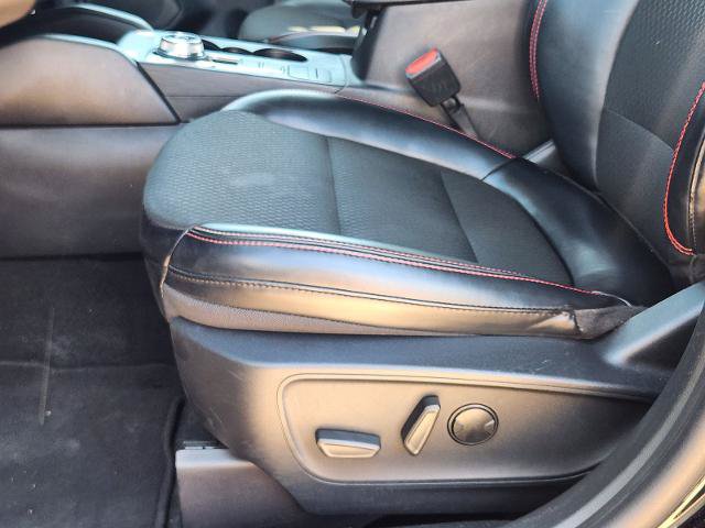 Certified 2025 Ford Escape ST-Line FWD image 23