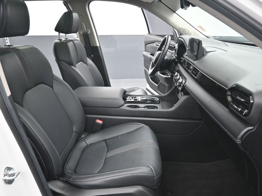 Used 2024 Honda Pilot Touring image 16
