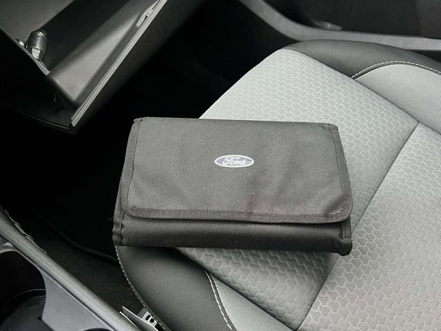 Certified 2017 Ford Escape SE image 32