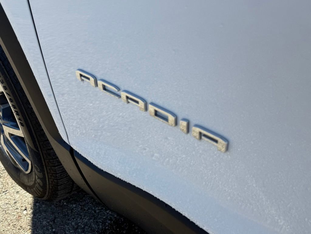 Used 2023 GMC Acadia SLT image 10