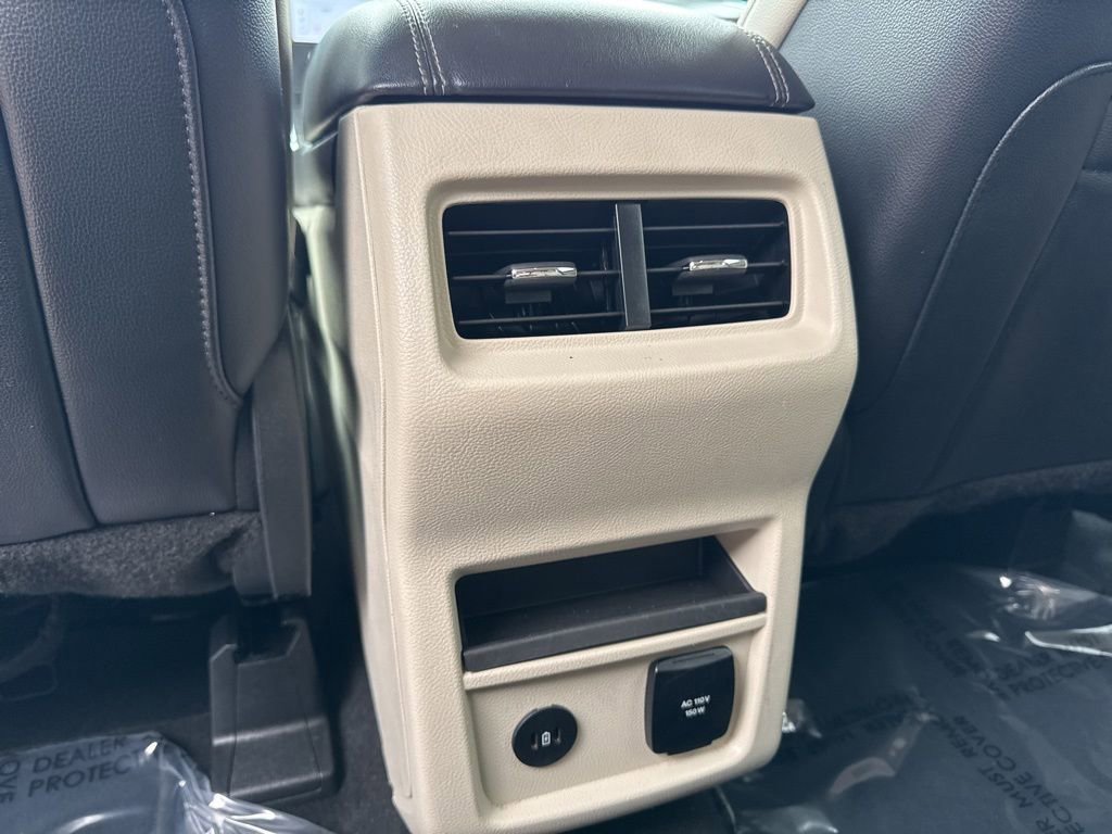 Certified 2024 Ford Edge Titanium image 28