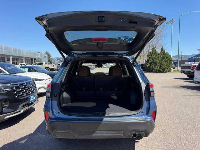 Used 2025 Subaru Forester Touring AWD/4WD image 9