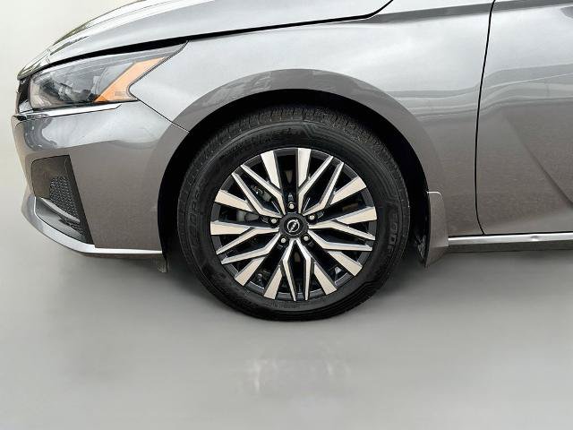Used 2023 Nissan Altima 2.5 SV AWD/4WD image 22