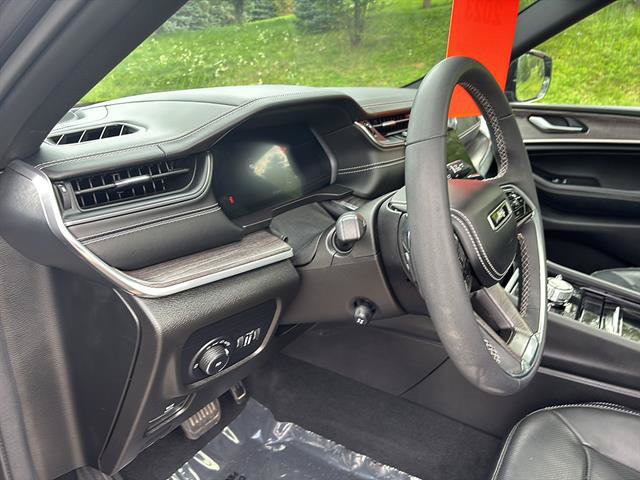 Used 2023 Jeep Grand Cherokee L Overland AWD/4WD image 13